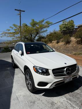 White 2016 Mercedes-Benz GLC 300 Base