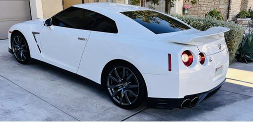 2015 Nissan GT-R Premium