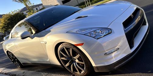 2015 Nissan GT-R Premium