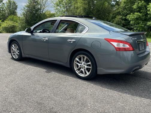 2011 Nissan Maxima SV