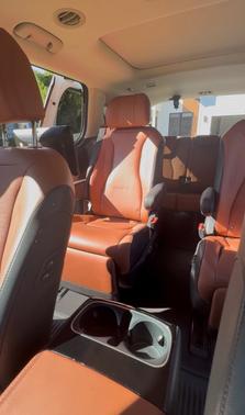 White 2022 Kia Carnival SX Prestige