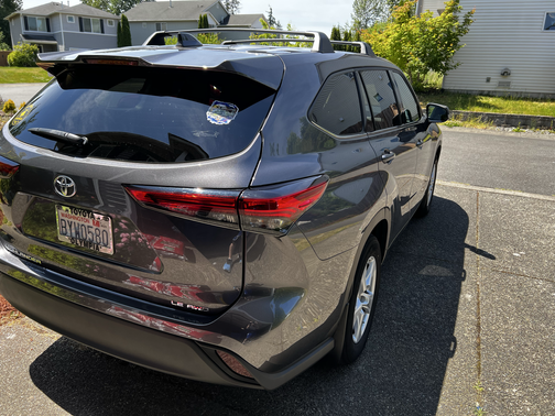 2021 Toyota Highlander LE