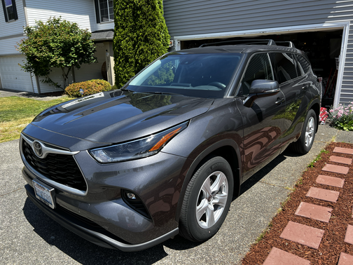 2021 Toyota Highlander LE