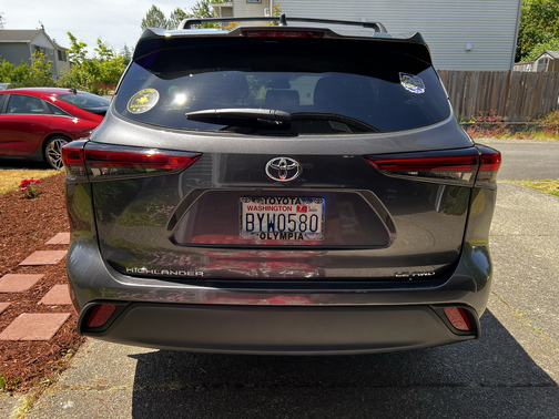 2021 Toyota Highlander LE