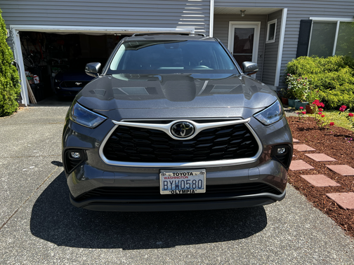 2021 Toyota Highlander LE