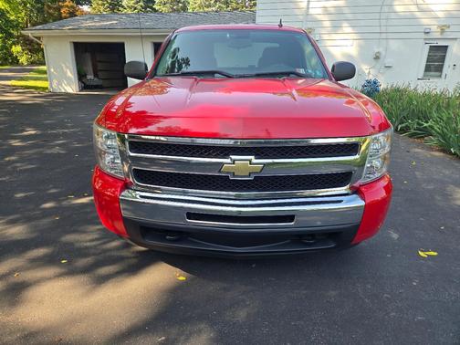 Red 2010 Chevrolet Silverado 1500 LT