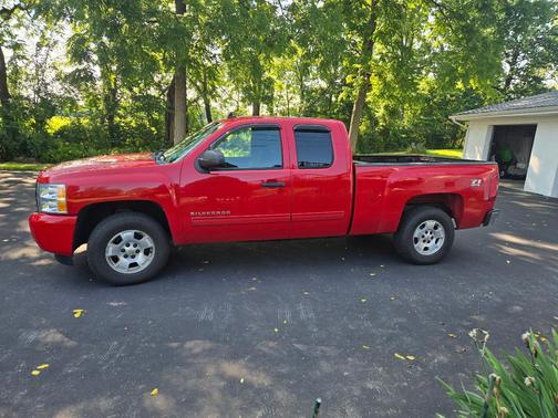 Red 2010 Chevrolet Silverado 1500 LT