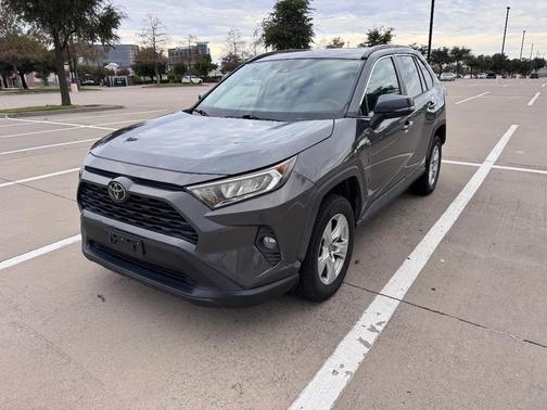Gray 2019 Toyota RAV4 XLE