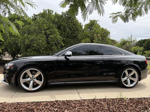 Black 2013 Audi RS 5 4.2