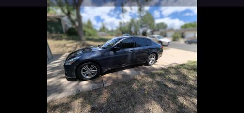 2011 INFINITI G37x Base