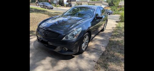 2011 INFINITI G37x Base