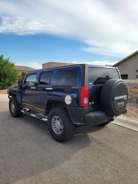 Blue 2007 Hummer H3 Base