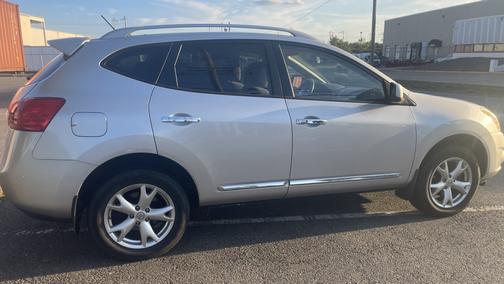 2011 Nissan Rogue SV