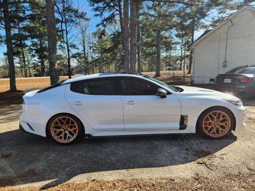 2022 Kia Stinger GT1