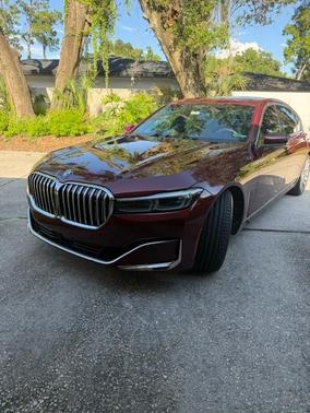 Red 2020 BMW 750 i xDrive