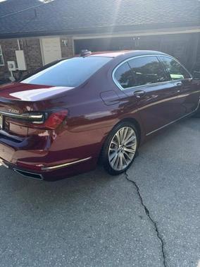 Red 2020 BMW 750 i xDrive