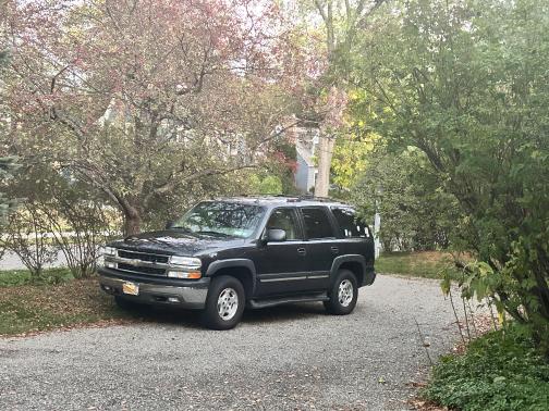 2004 Chevrolet Tahoe LS