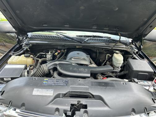 2004 Chevrolet Tahoe LS