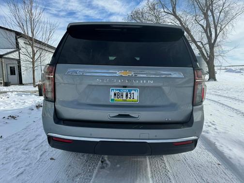 2024 Chevrolet Suburban LT