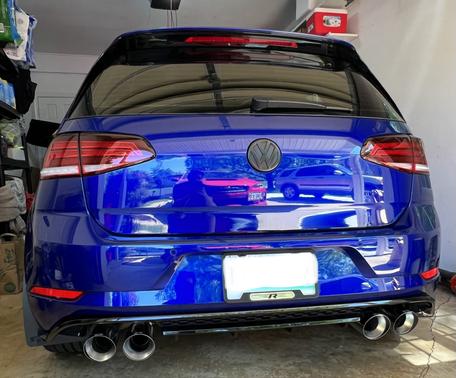 Blue 2019 Volkswagen Golf R 4-Door w/DCC & Navigation