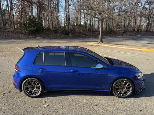 Blue 2019 Volkswagen Golf R 4-Door w/DCC & Navigation