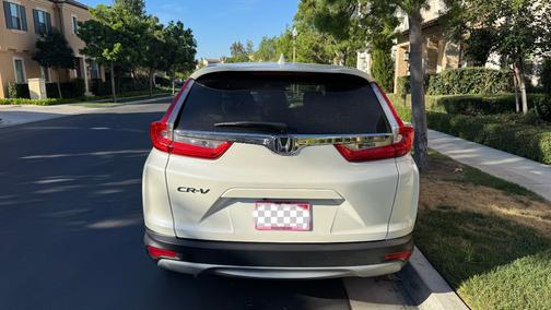 White 2018 Honda CR-V EX-L