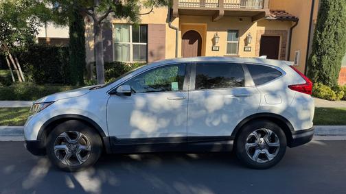 White 2018 Honda CR-V EX-L