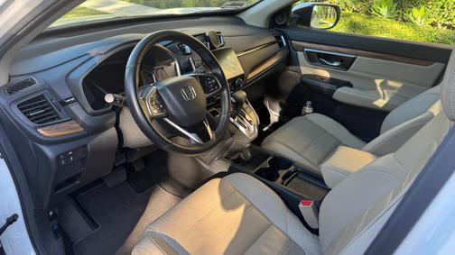 White 2018 Honda CR-V EX-L