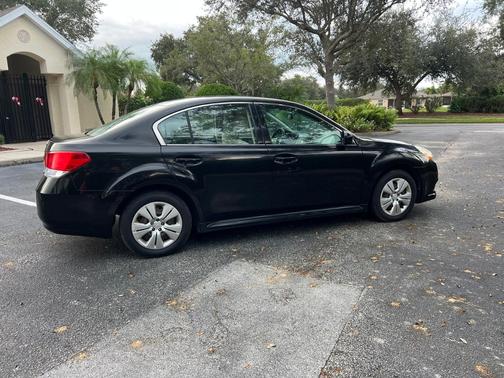 2011 Subaru Legacy 2.5 i