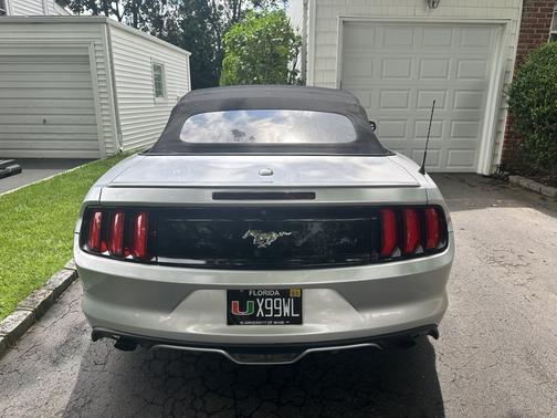 2017 Ford Mustang EcoBoost Premium