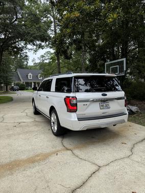 White 2018 Ford Expedition Max Platinum