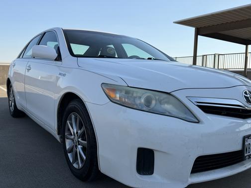 White 2010 Toyota Camry Hybrid Base