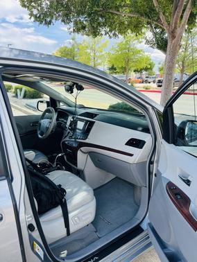 Silver 2013 Toyota Sienna XLE