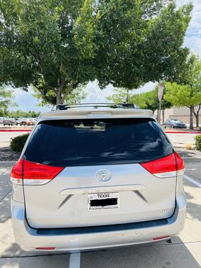 Silver 2013 Toyota Sienna XLE