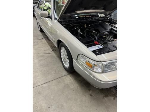 2010 Mercury Grand Marquis LS