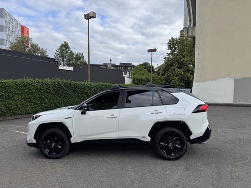 2021 Toyota RAV4 Hybrid XSE