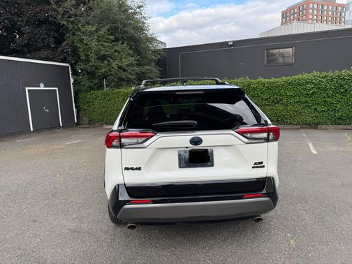 2021 Toyota RAV4 Hybrid XSE
