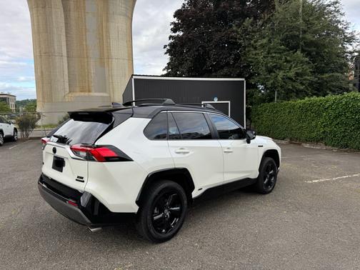 2021 Toyota RAV4 Hybrid XSE