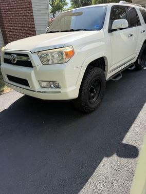 White 2010 Toyota 4Runner SR5
