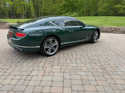 Green 2024 Bentley Continental GT Base