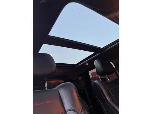 Photo 2 of 12 of 2018 Jeep Grand Cherokee Trailhawk