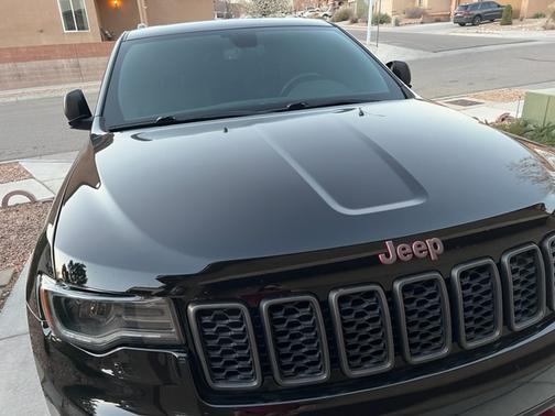 Photo 1 of 12 of 2018 Jeep Grand Cherokee Trailhawk
