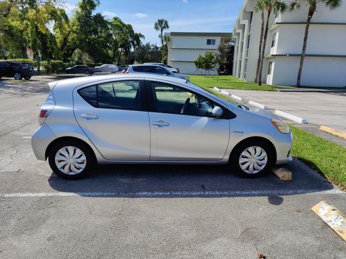 2012 Toyota Prius c Two
