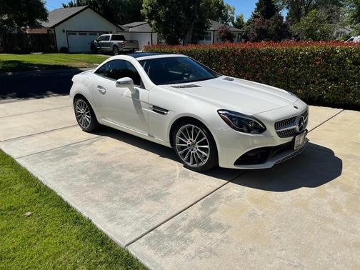 White 2018 Mercedes-Benz SLC 300 Base