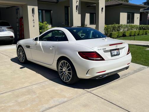 White 2018 Mercedes-Benz SLC 300 Base