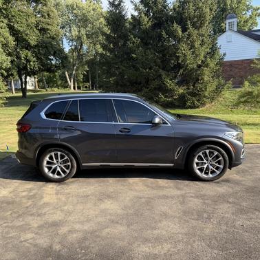 Gray 2019 BMW X5 xDrive40i