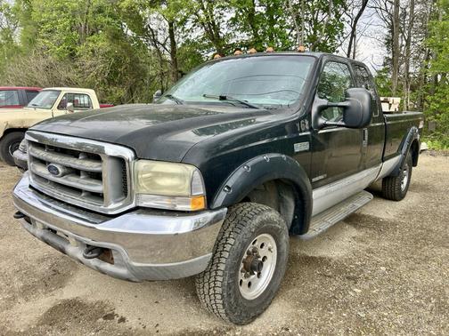 Black 2003 Ford F-250 XLT SuperCab Super Duty