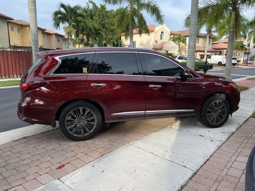 2019 INFINITI QX60 LUXE