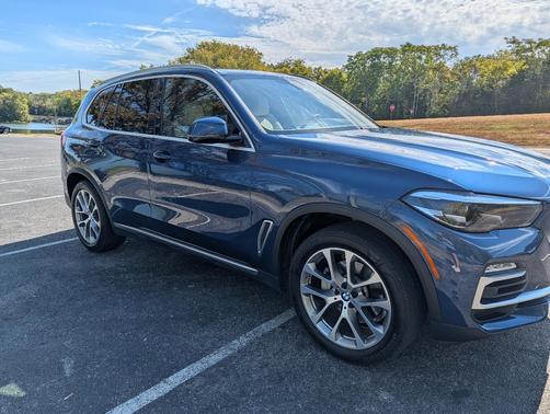 Blue 2021 BMW X5 sDrive40i