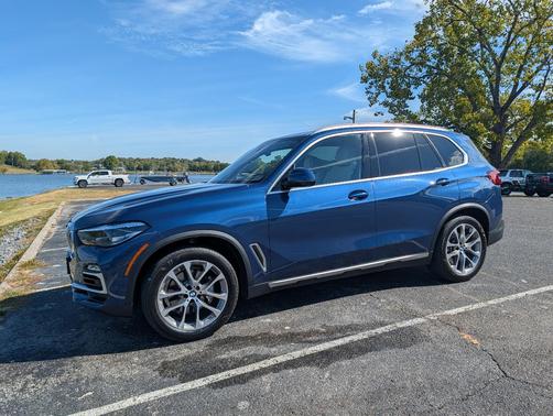 Blue 2021 BMW X5 sDrive40i